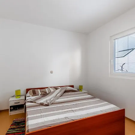 Hasnek * Vir