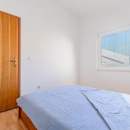 Hasnek Apartmán Vir